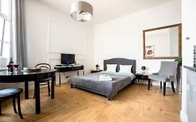 Ester Apartment